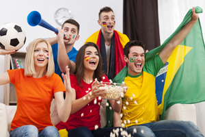 friends watching a game